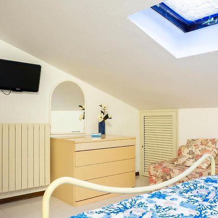 Appartamenti La Casina Порто-Аццурро Екстер'єр фото